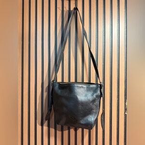 Coach Dufflette Leather‎ Crossbody Bag Black Zip Closure Slightly Pebbled